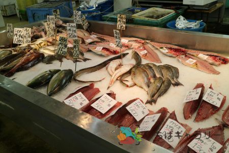 魚たちのフリー素材（市場の写真）